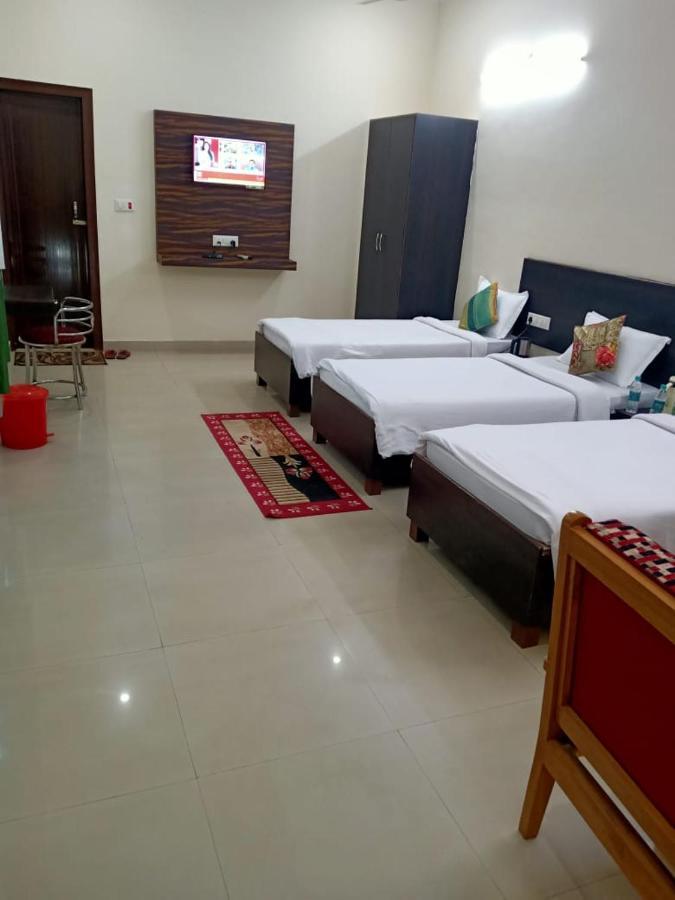 Hotel The Ideal Kushinagar Exterior foto