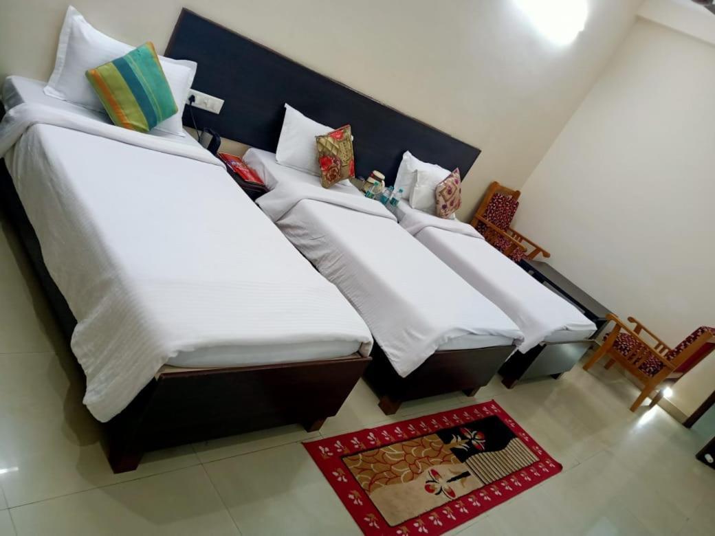 Hotel The Ideal Kushinagar Exterior foto